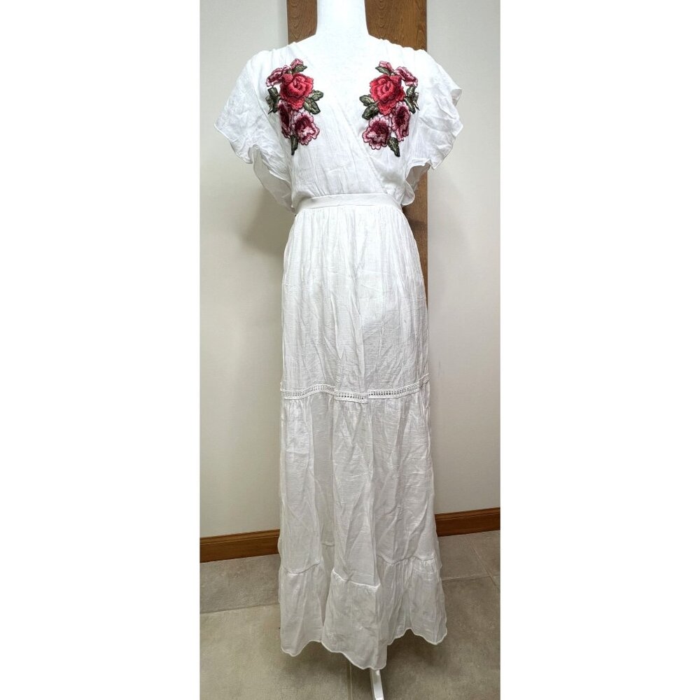 White Maxi Dress Embroidery Short Flutter Sleeves Size XS Cottage Core Feminine